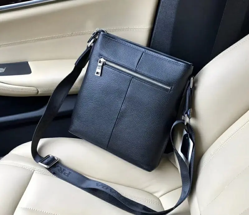 prada aaa homme mini sac a main s_11561731